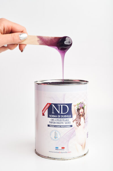 Polymer wax with sweet violet scent, in a can - Cire pelable parfum violette sucree 800g